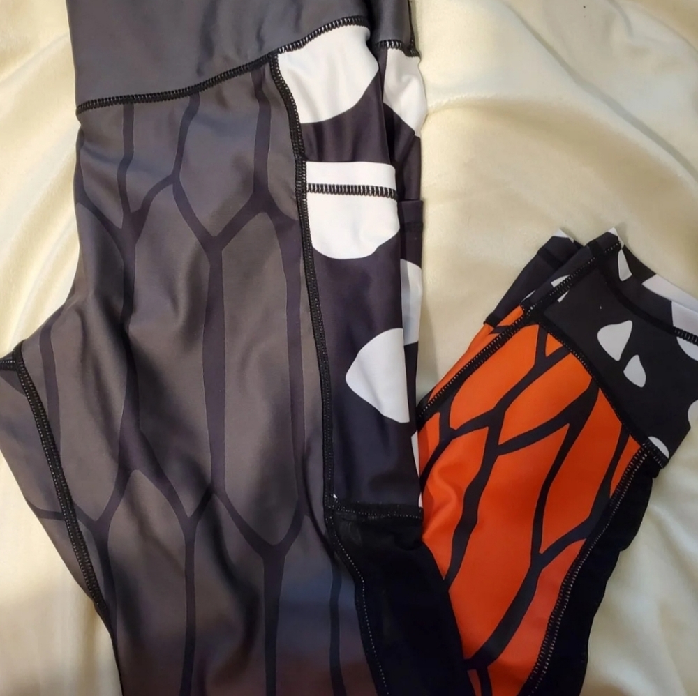 Monarch Butterfly Leggings Size XL